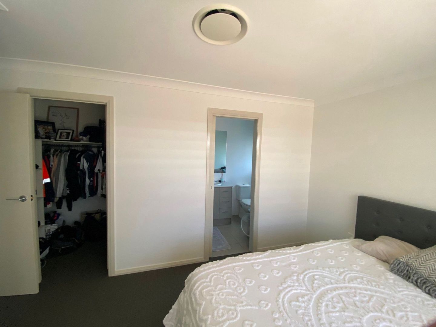 Unit 5/104 - 106 Windmill Road, Chinchilla QLD 4413, Image 2