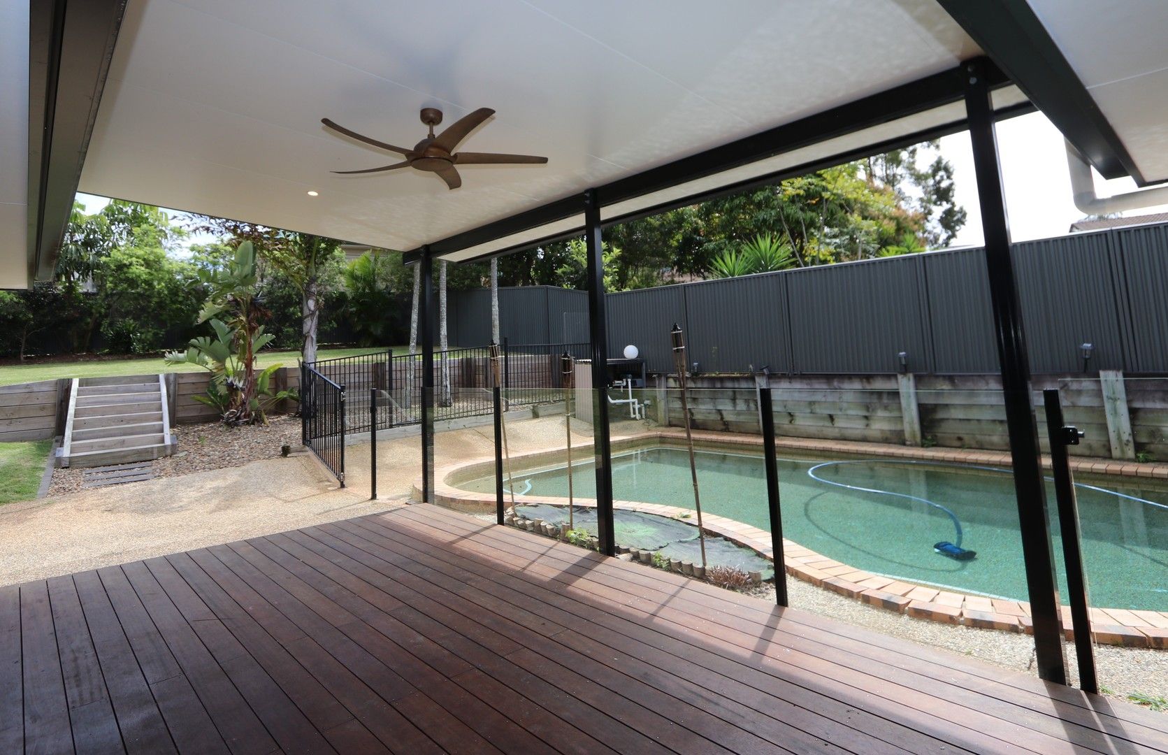 4 bedrooms House in 66 Macquarie Avenue MOLENDINAR QLD, 4214