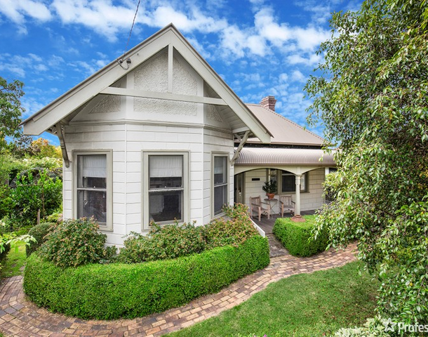 145 Barney Street, Armidale NSW 2350