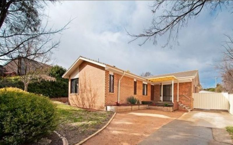 5 bedrooms House in 40 Brebner Street EVATT ACT, 2617