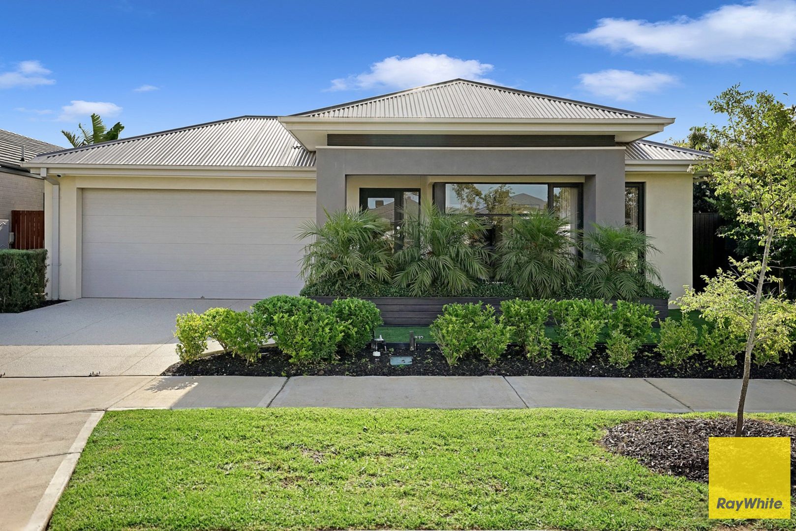 4 bedrooms House in 5 Congregation Circuit WYNDHAM VALE VIC, 3024