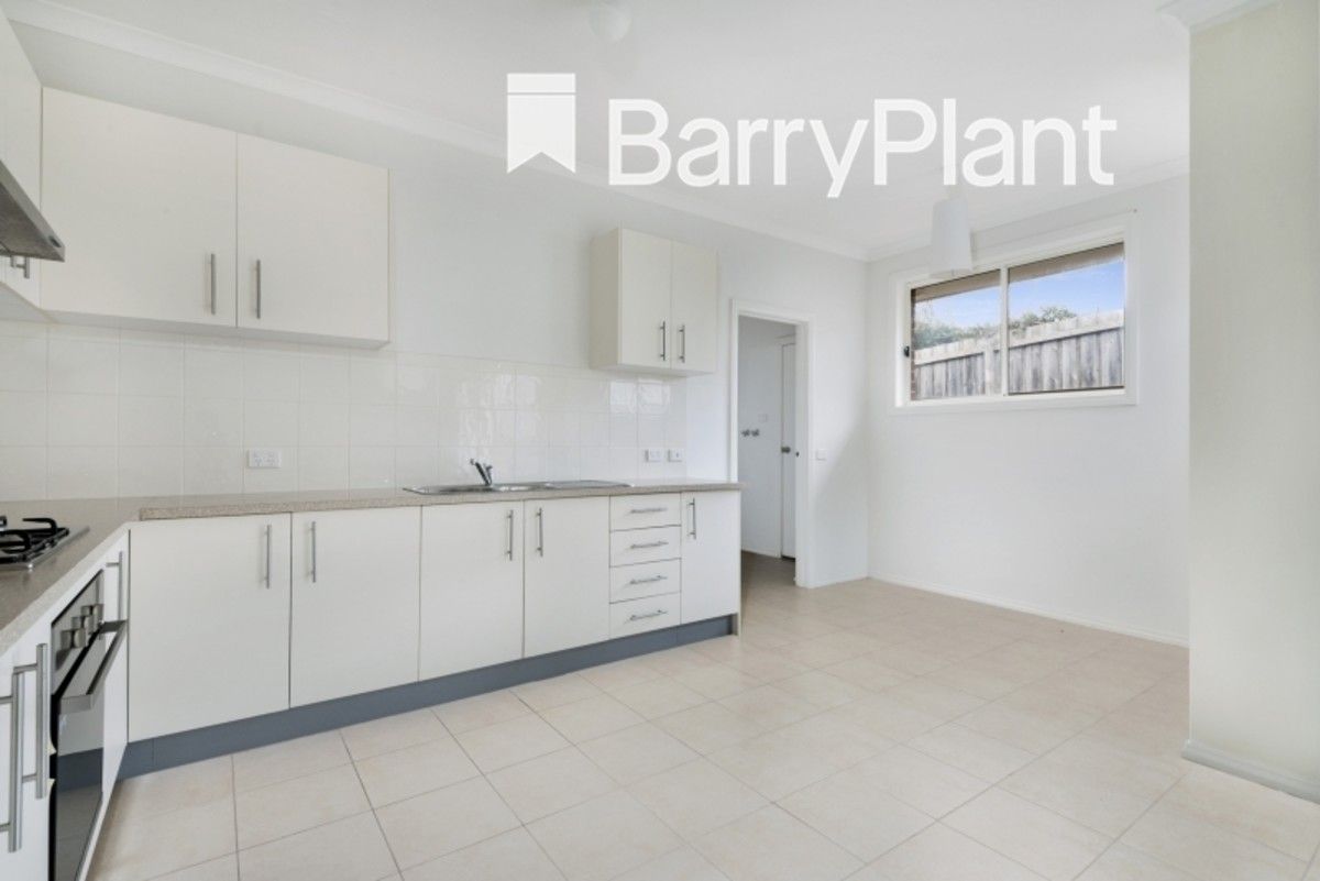 1A Lancaster Way, Beaconsfield VIC 3807, Image 2