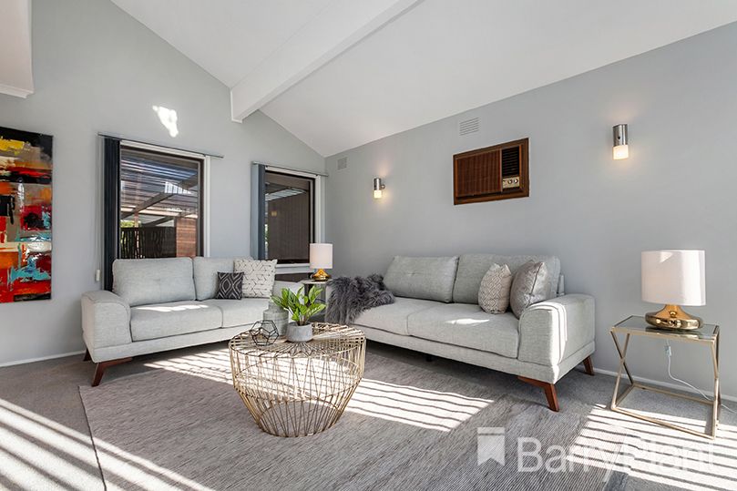 4 Hogan Place, Mill Park VIC 3082, Image 1