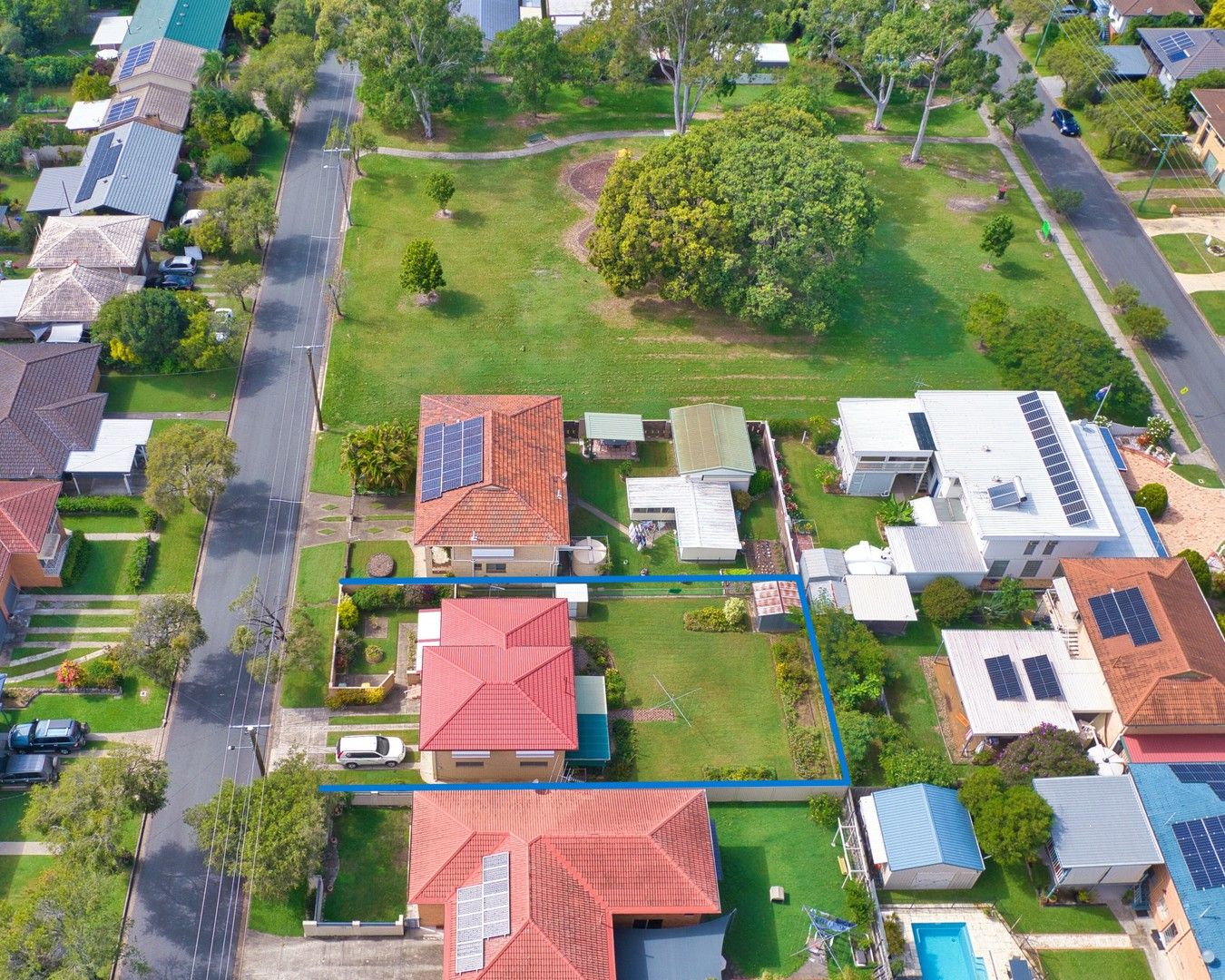 32 Kalimna Dr, Clontarf QLD 4019, Image 2