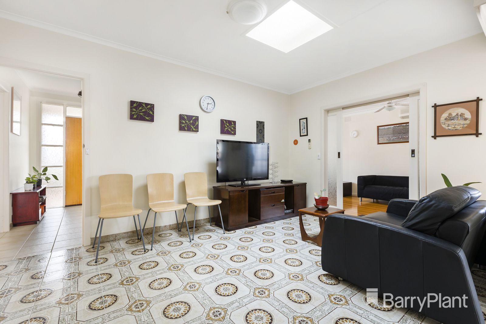 71 View Mount Road, Glen Waverley VIC 3150, Image 2