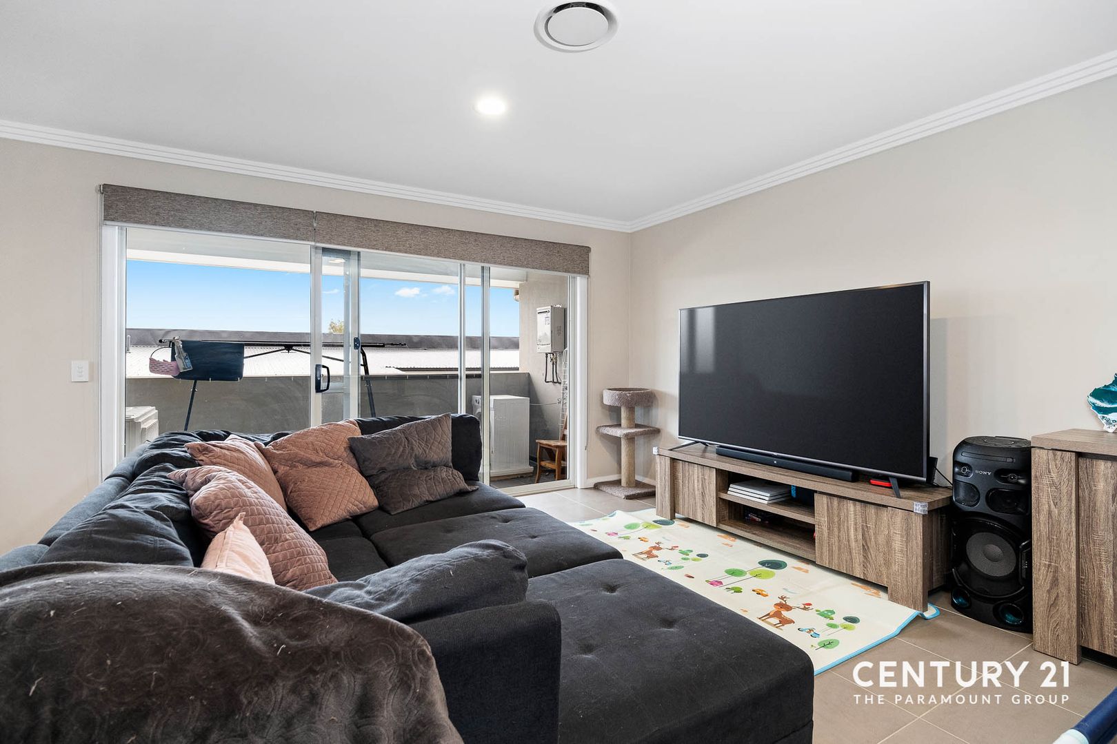 4/11 Seton Street, Oran Park NSW 2570, Image 2