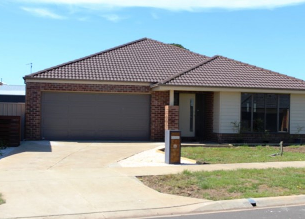 8 Imperial Drive, Colac VIC 3250