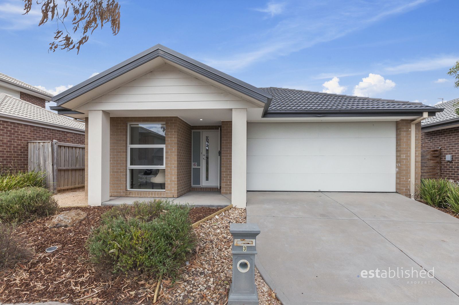 4 bedrooms House in 3 Saltmarsh Crescent POINT COOK VIC, 3030