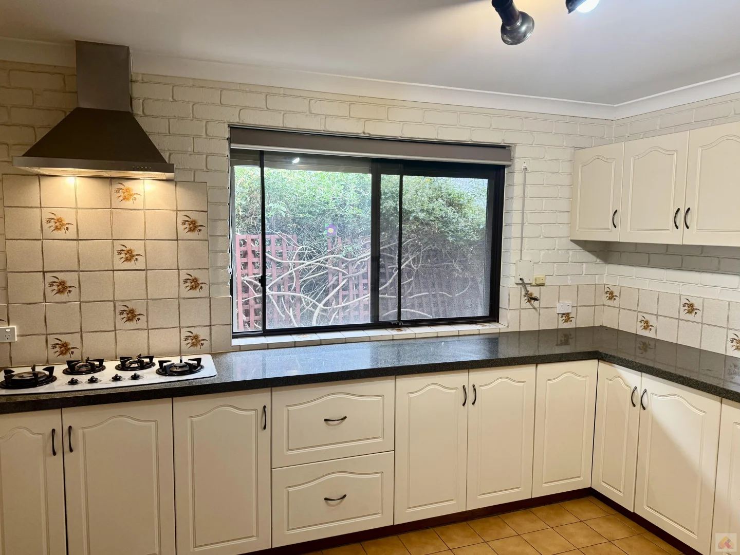 Additional image 2 of 9 Fordred Place, Parmelia WA 6167