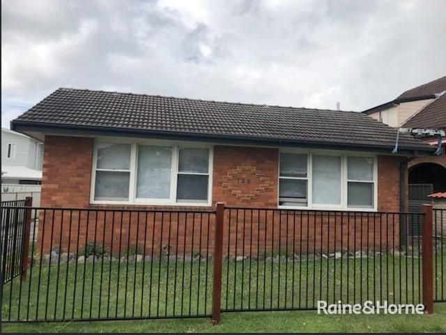 1 bedrooms Apartment / Unit / Flat in 1/126 Turton Road WARATAH NSW, 2298