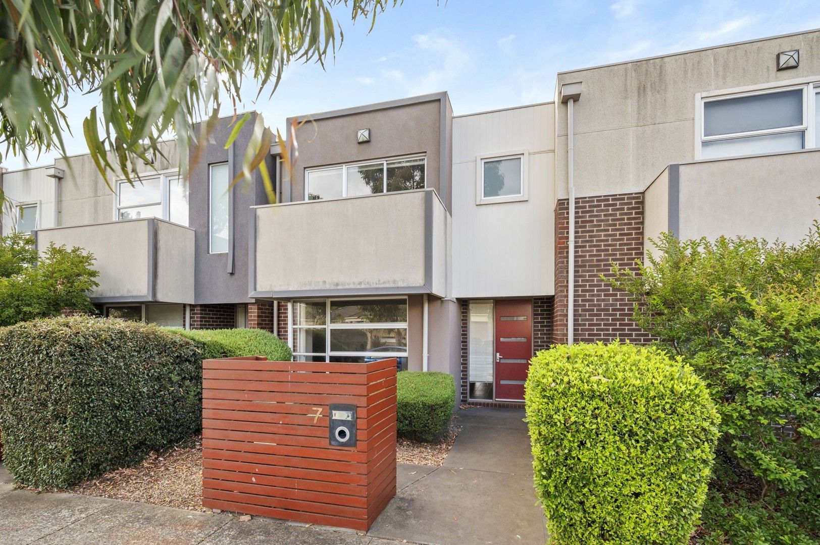 3 bedrooms House in 7 Aura Way CRAIGIEBURN VIC, 3064