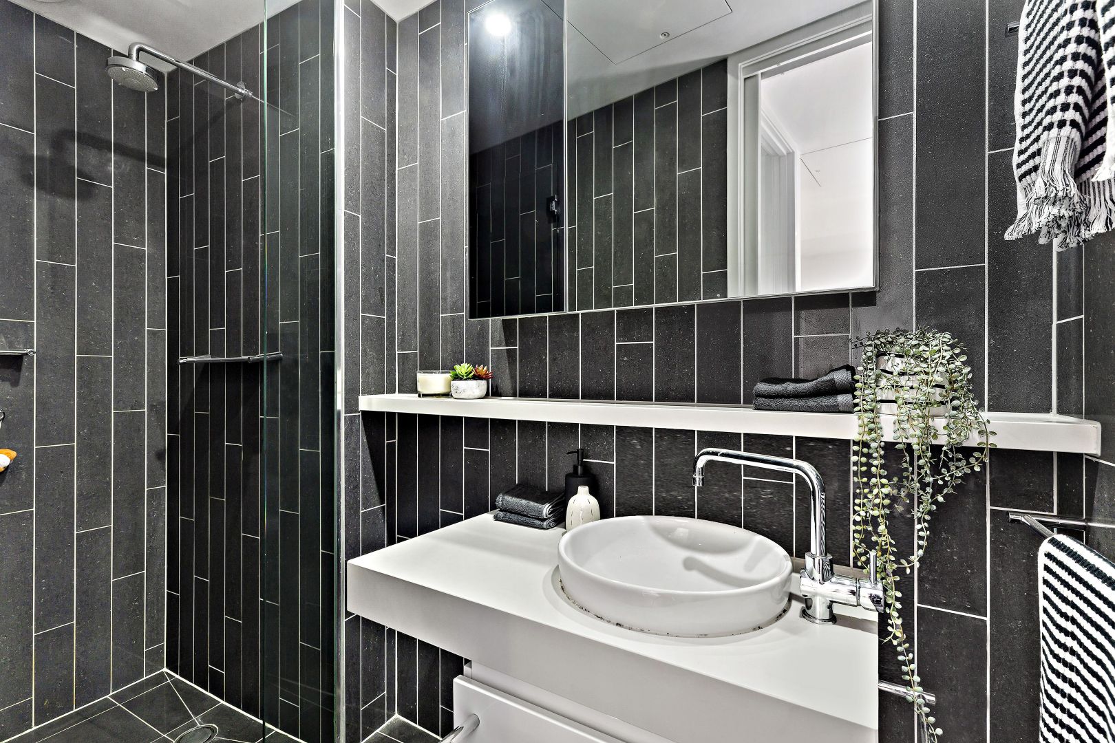 810/338 Kings Way, South Melbourne VIC 3205, Image 2