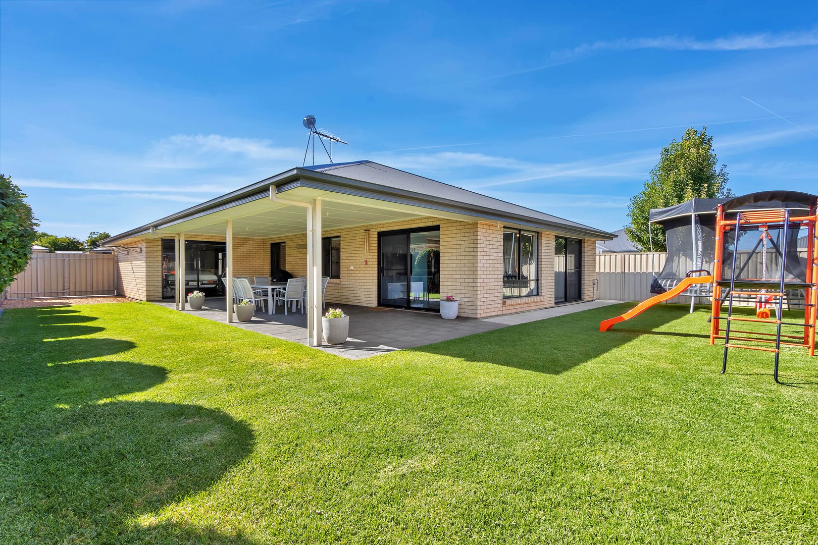 57 Centenary Avenue, Nuriootpa SA 5355, Image 2