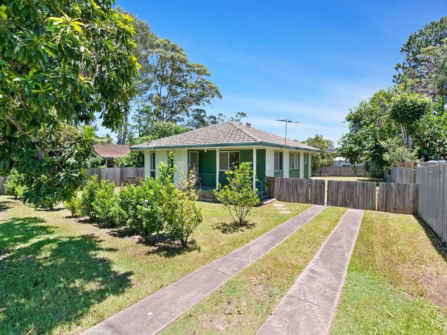 43 Logan Reserve Road, Waterford West Property History & Address