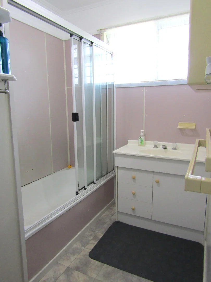 Additional image 11 of 36 Bottletree Avenue, Blackwater QLD 4717