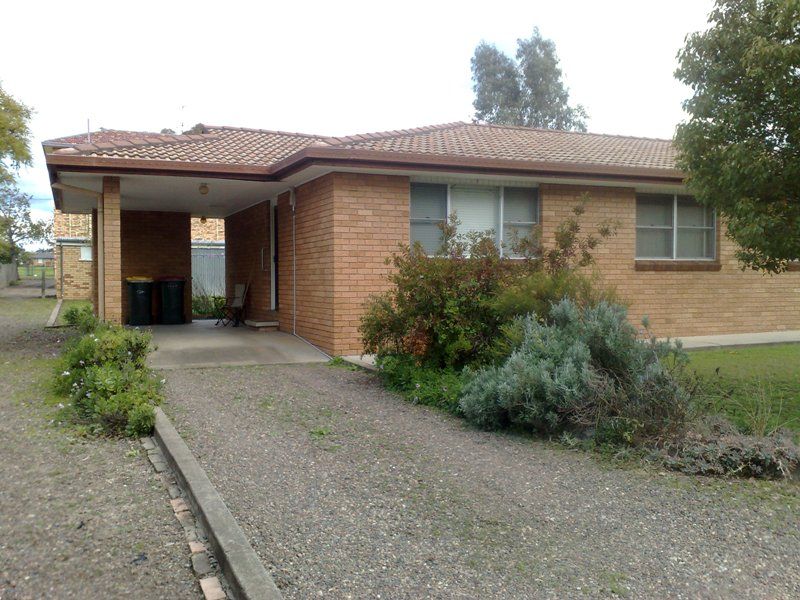 2 bedrooms Apartment / Unit / Flat in 10/43 Gipps Street TAMWORTH NSW, 2340