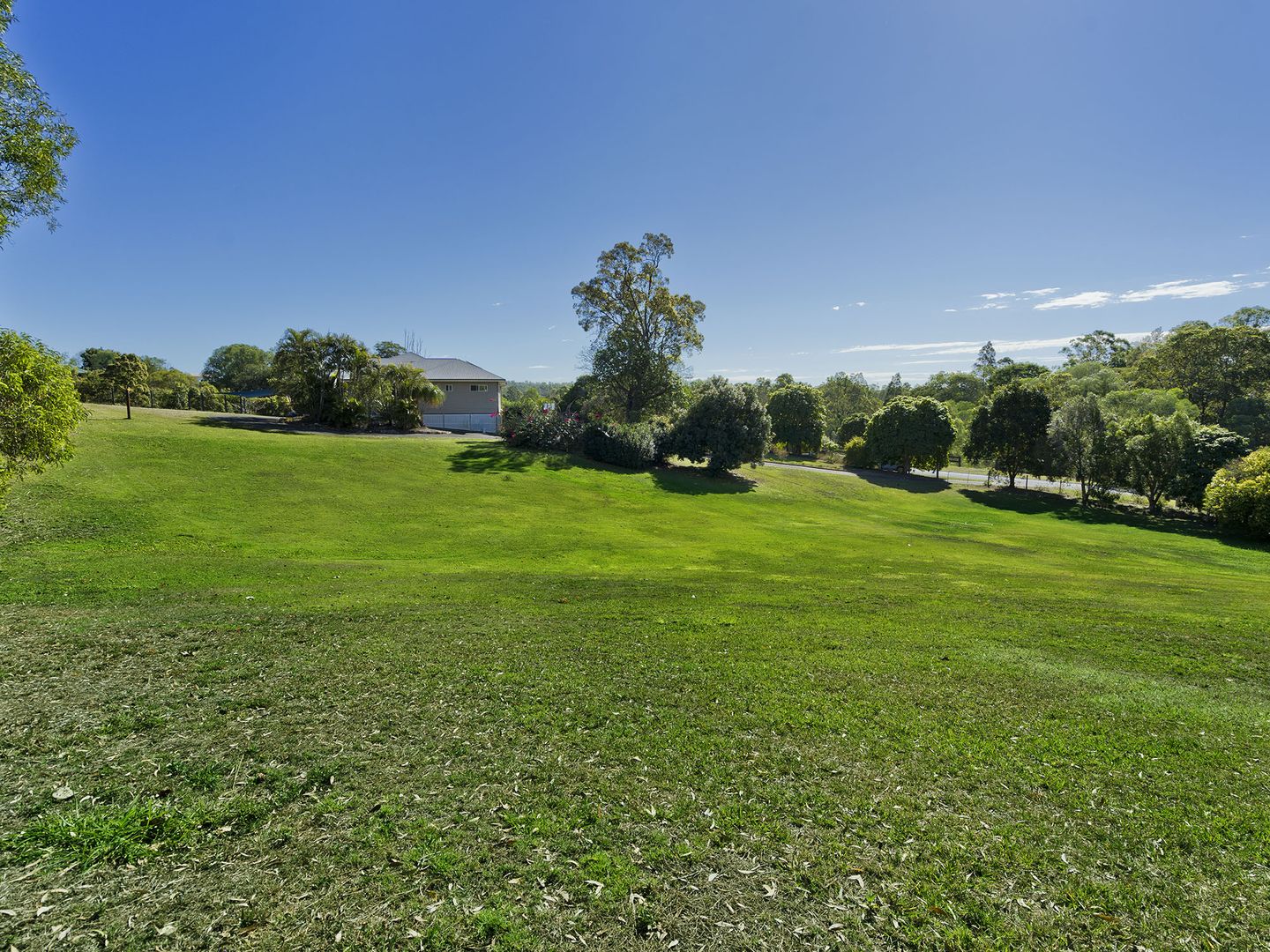 25 Willem Drive, Draper QLD 4520, Image 2