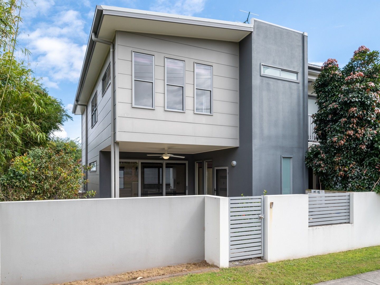 3 bedrooms Townhouse in 3/33 Halland Terrace CAMP HILL QLD, 4152