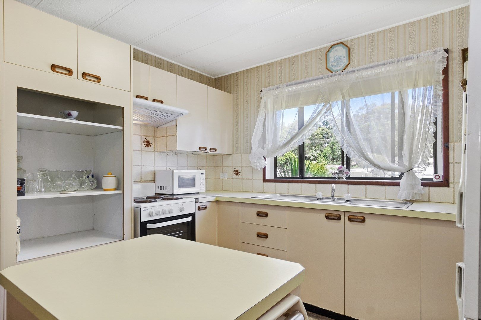 11 Clare Crescent, Batehaven NSW 2536, Image 0