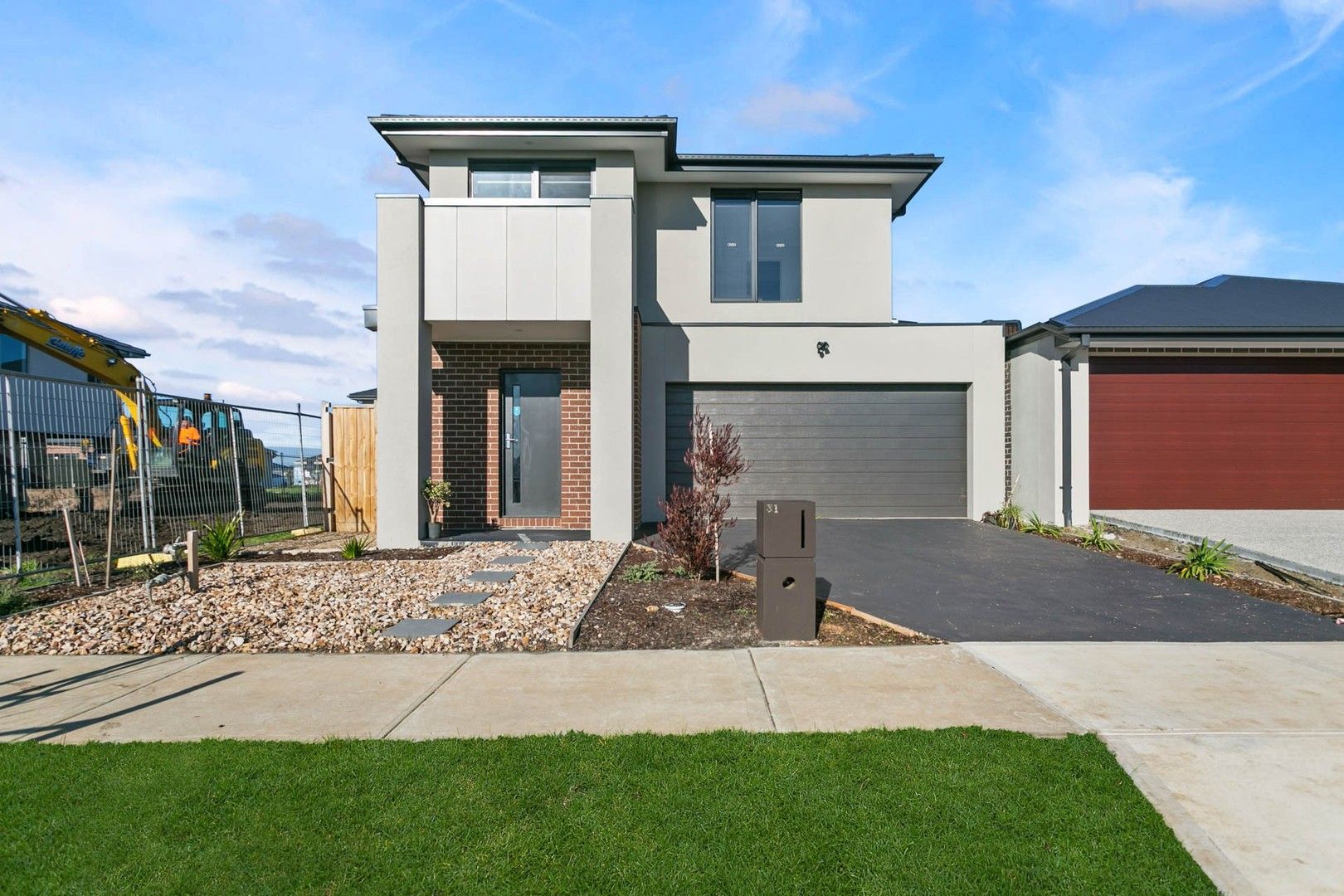 4 bedrooms House in 31 Crabtree Crescent BERWICK VIC, 3806