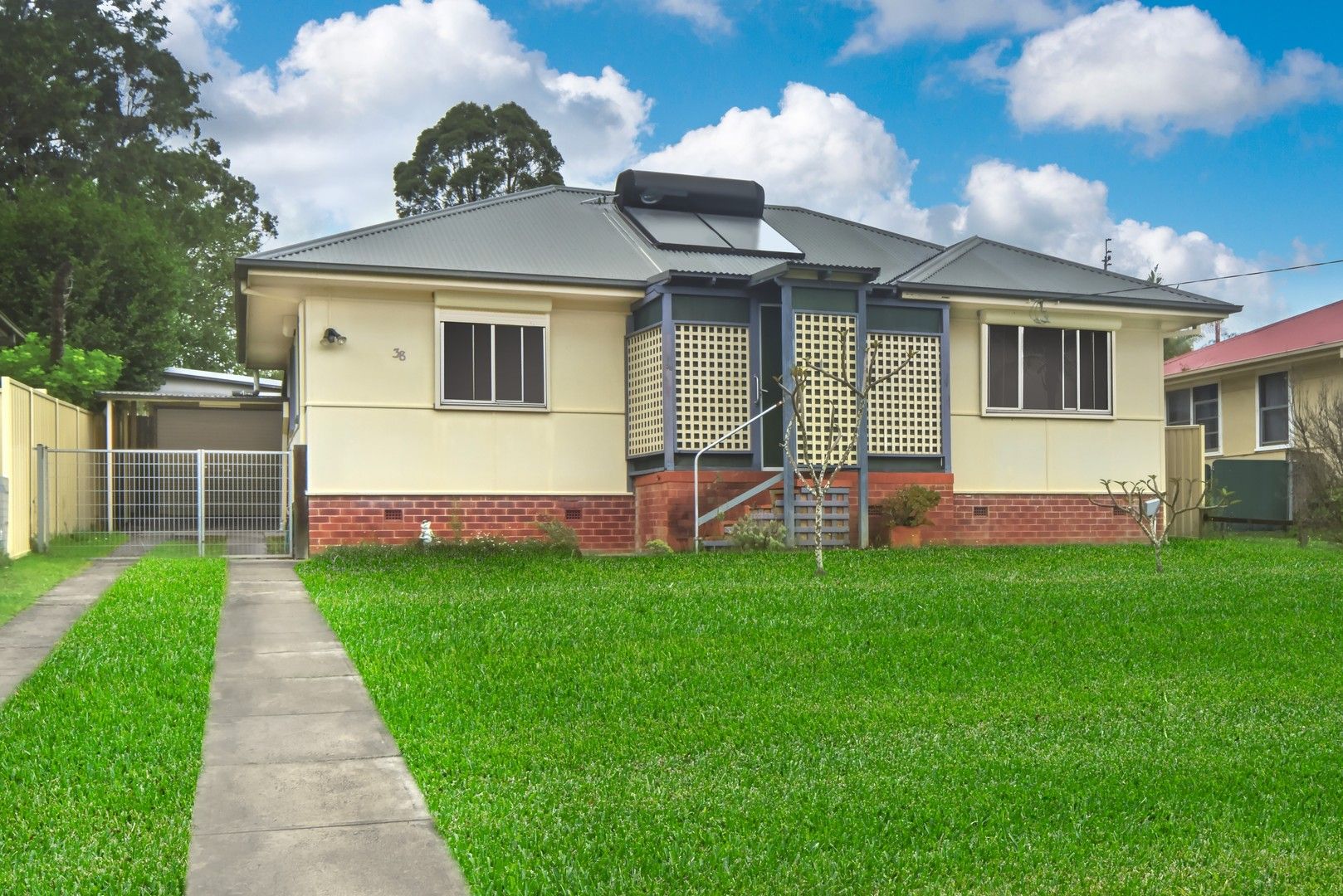 38 Young Avenue, Nowra NSW 2541, Image 0