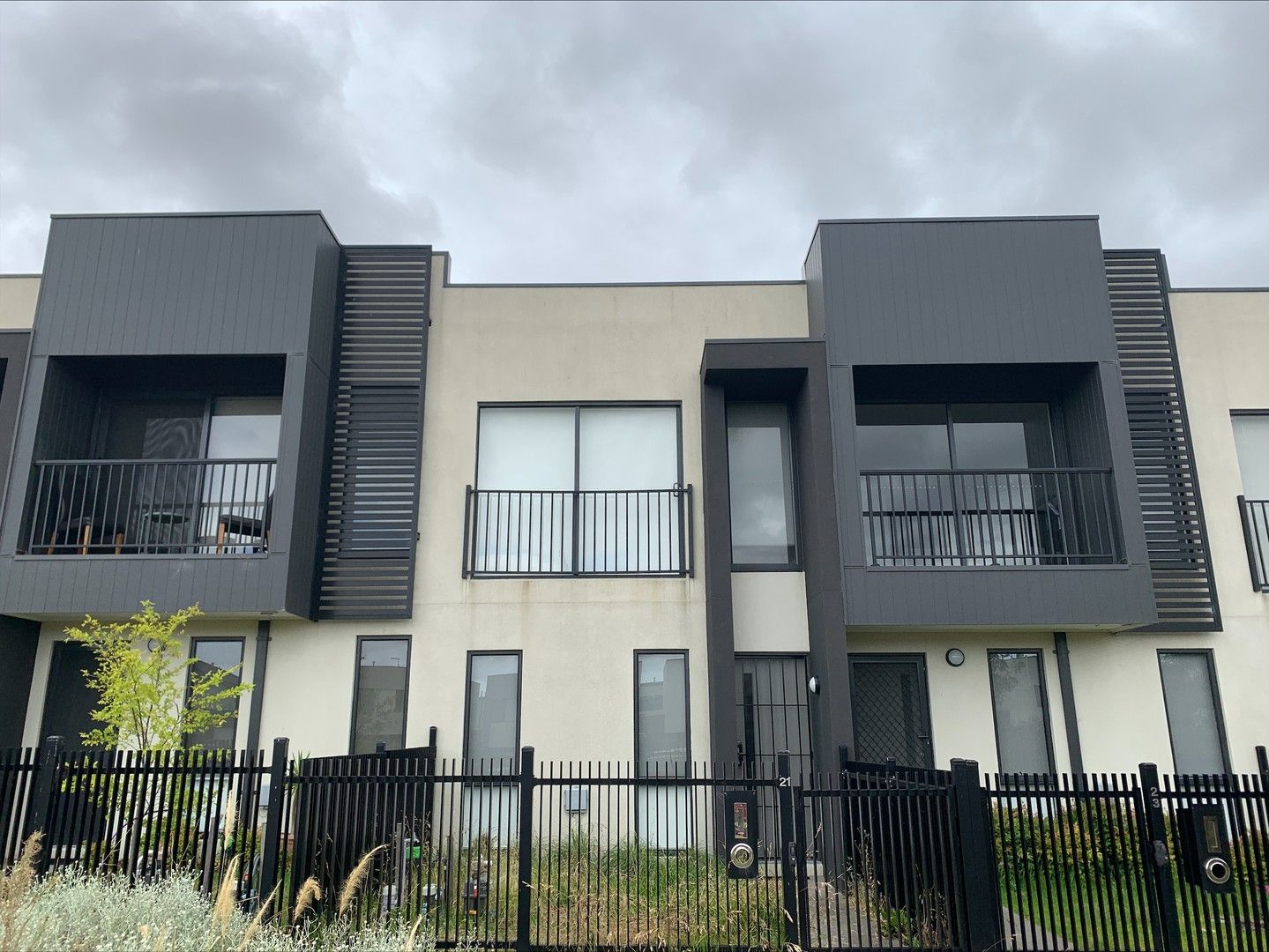 2 bedrooms House in 21 Lapis Walk Cr CRAIGIEBURN VIC, 3064