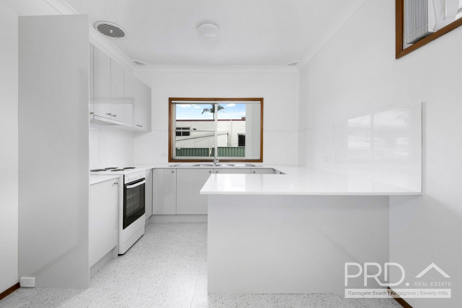 2/100 Alfred Street, Sans Souci NSW 2219, Image 2