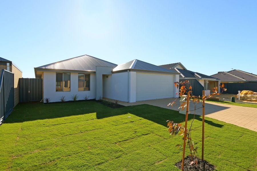 4 bedrooms House in 30 Caraway Avenue BYFORD WA, 6122