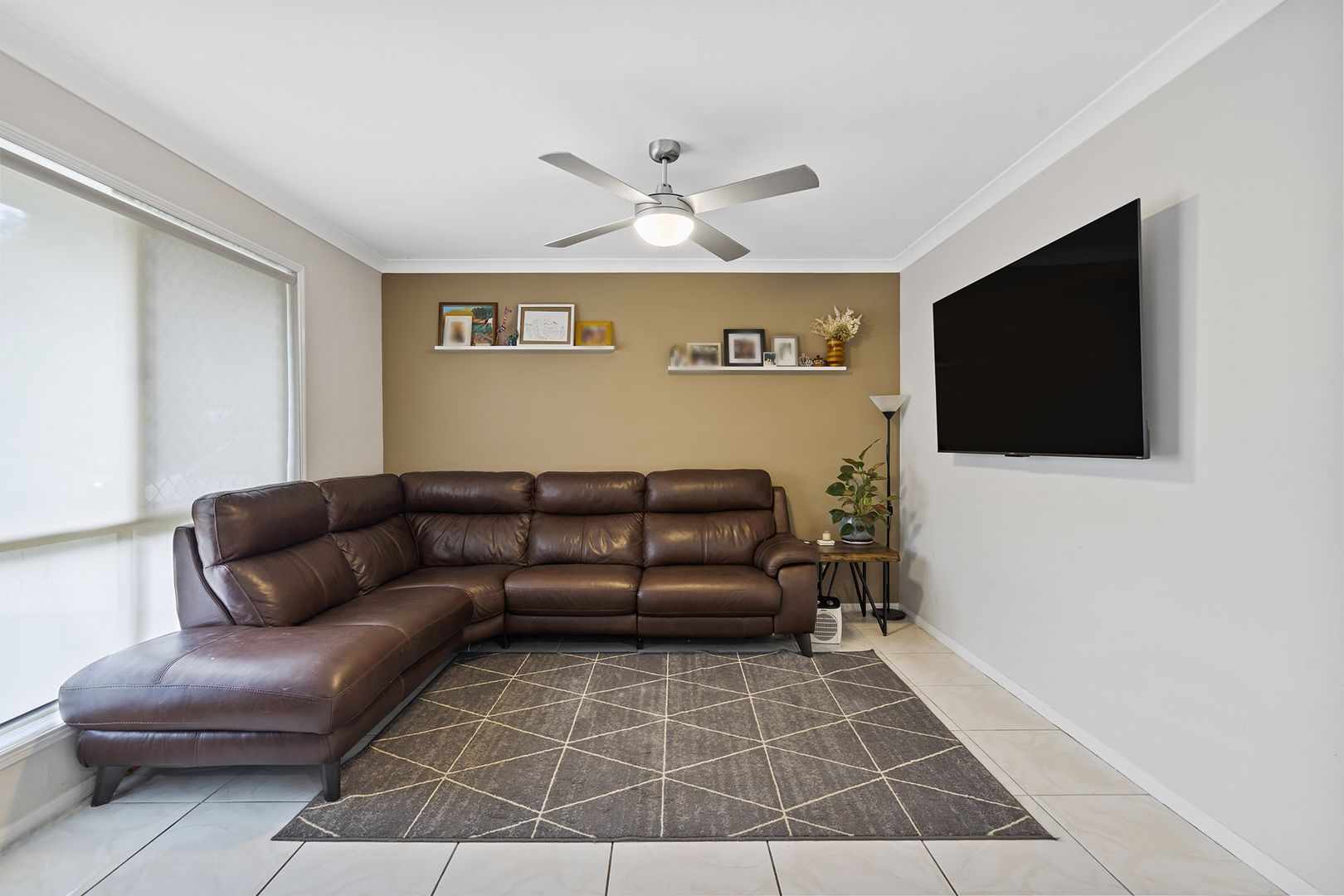 26 Regal Drive, Regents Park QLD 4118, Image 1