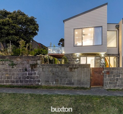 2C Nolan Street, Soldiers Hill VIC 3350