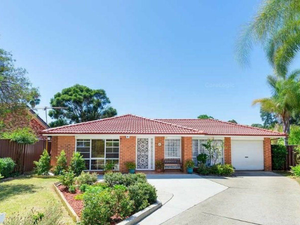 4 bedrooms House in 7 Caribou Place RABY NSW, 2566