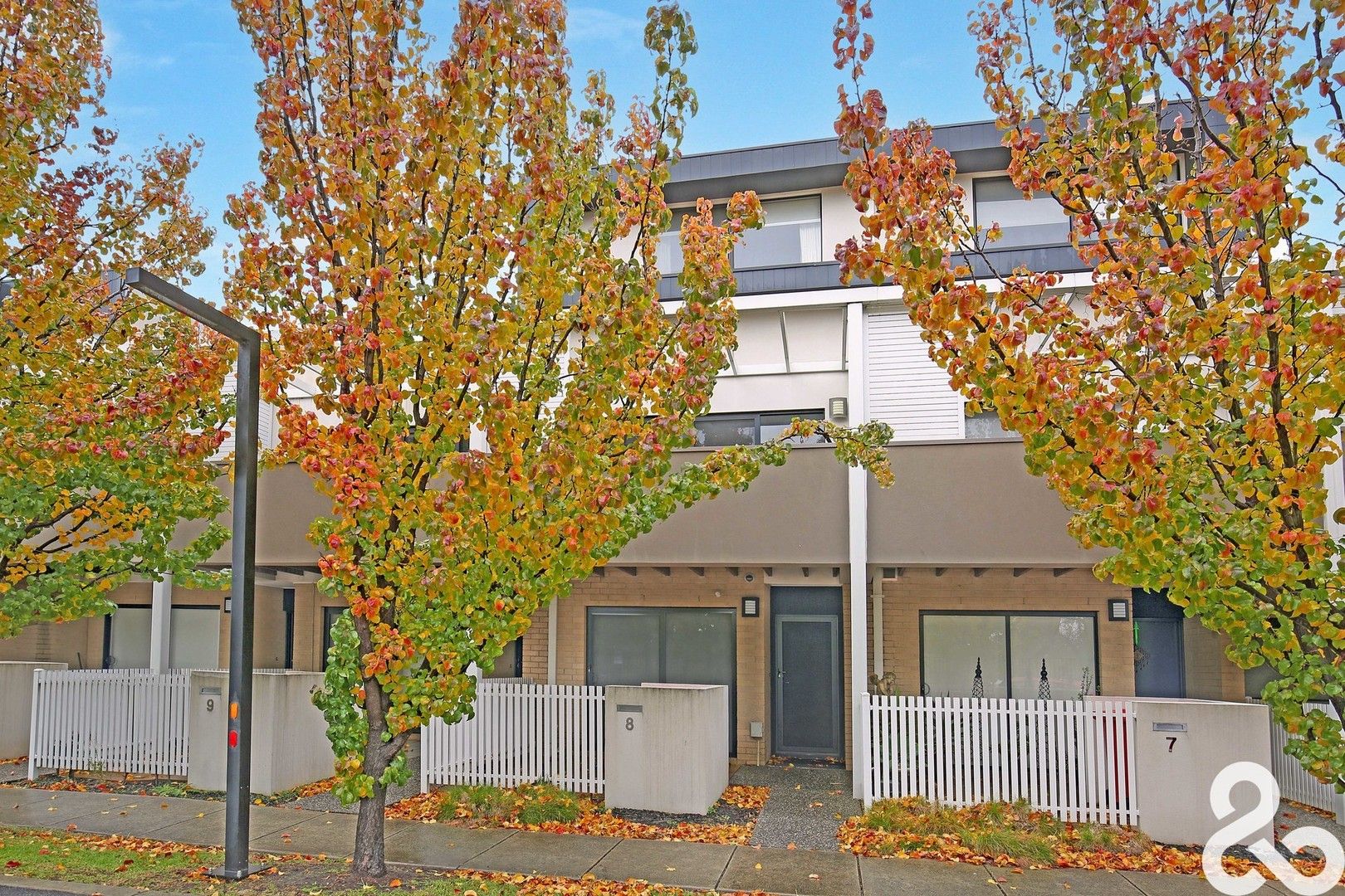 3 bedrooms House in 8 Gorman Drive MILL PARK VIC, 3082