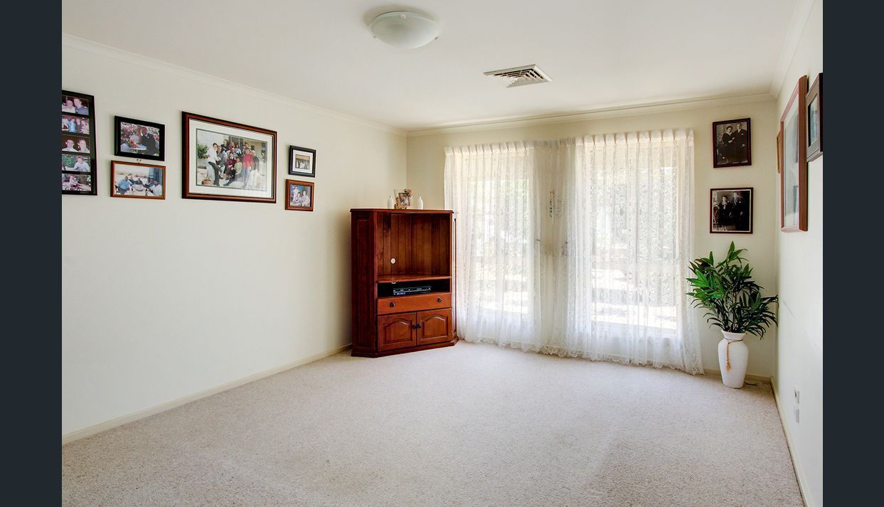 9 Sturt St, Barmera SA 5345, Image 1