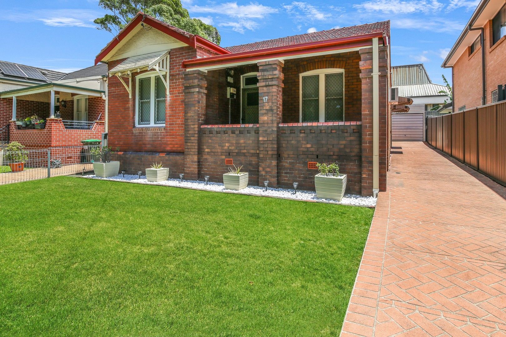 4 bedrooms House in 17 Coronation Parade STRATHFIELD SOUTH NSW, 2136