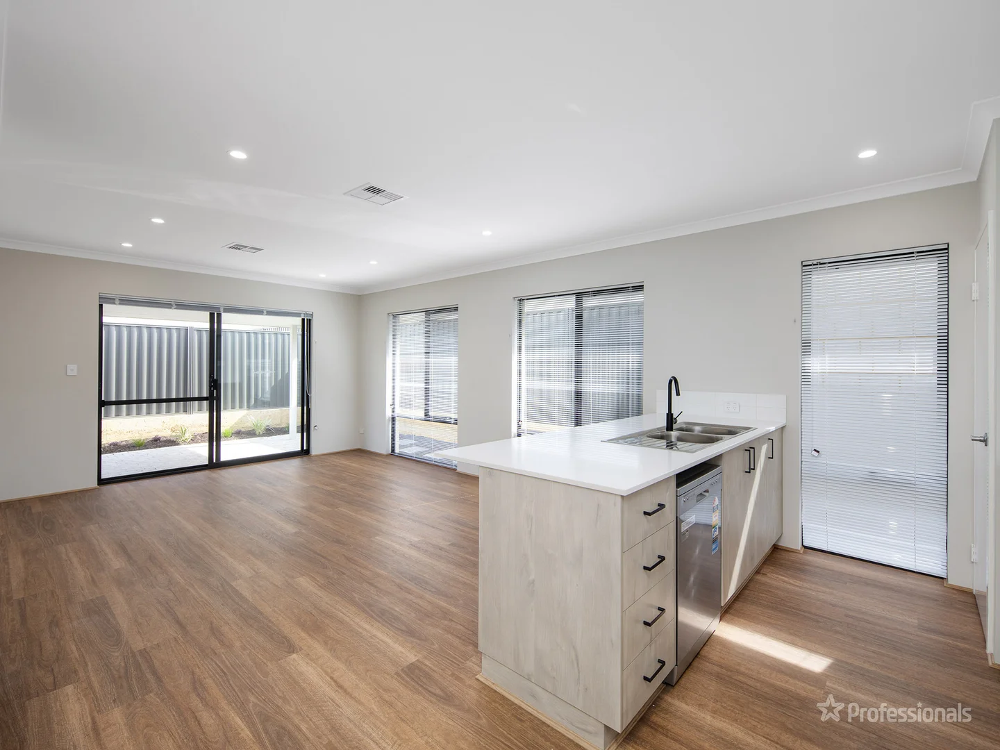 Additional image 8 of 9/58 Benson Loop, Alkimos WA 6038