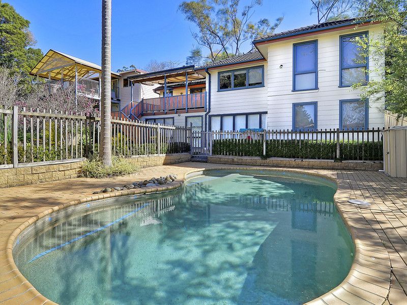 10 Chakola Avenue, Hornsby Heights NSW 2077