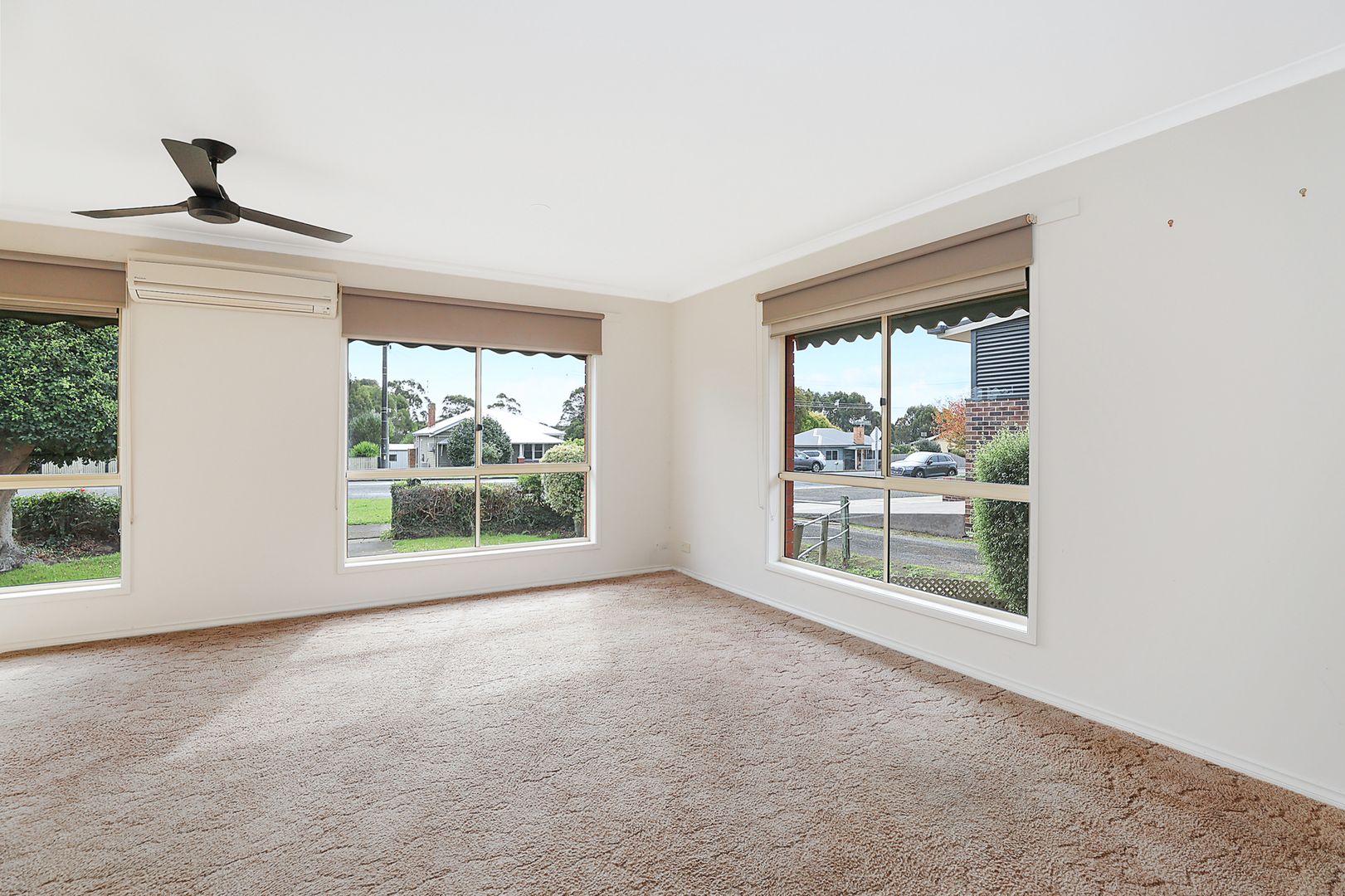 11 Silvester Street, Cobden VIC 3266, Image 2