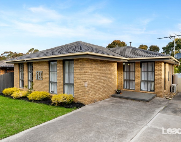 19 Blyton Crescent, Sunbury VIC 3429