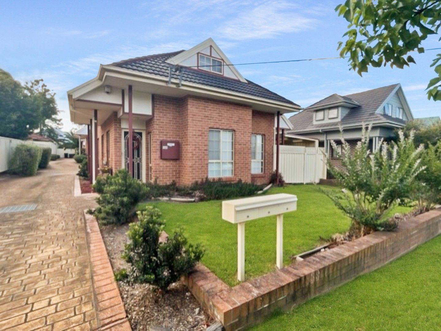 3 bedrooms Townhouse in 69A Barry Street CAMBRIDGE PARK NSW, 2747