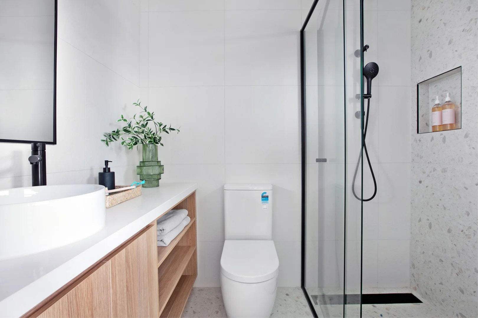 Additional image 10 of 2/15 Greensborough Road, Rosanna VIC 3084