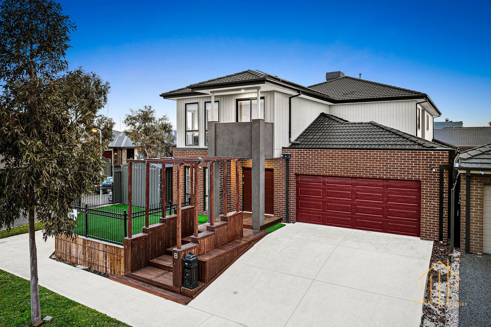 8 Hammersmith Way, Cranbourne East VIC 3977, Image 1