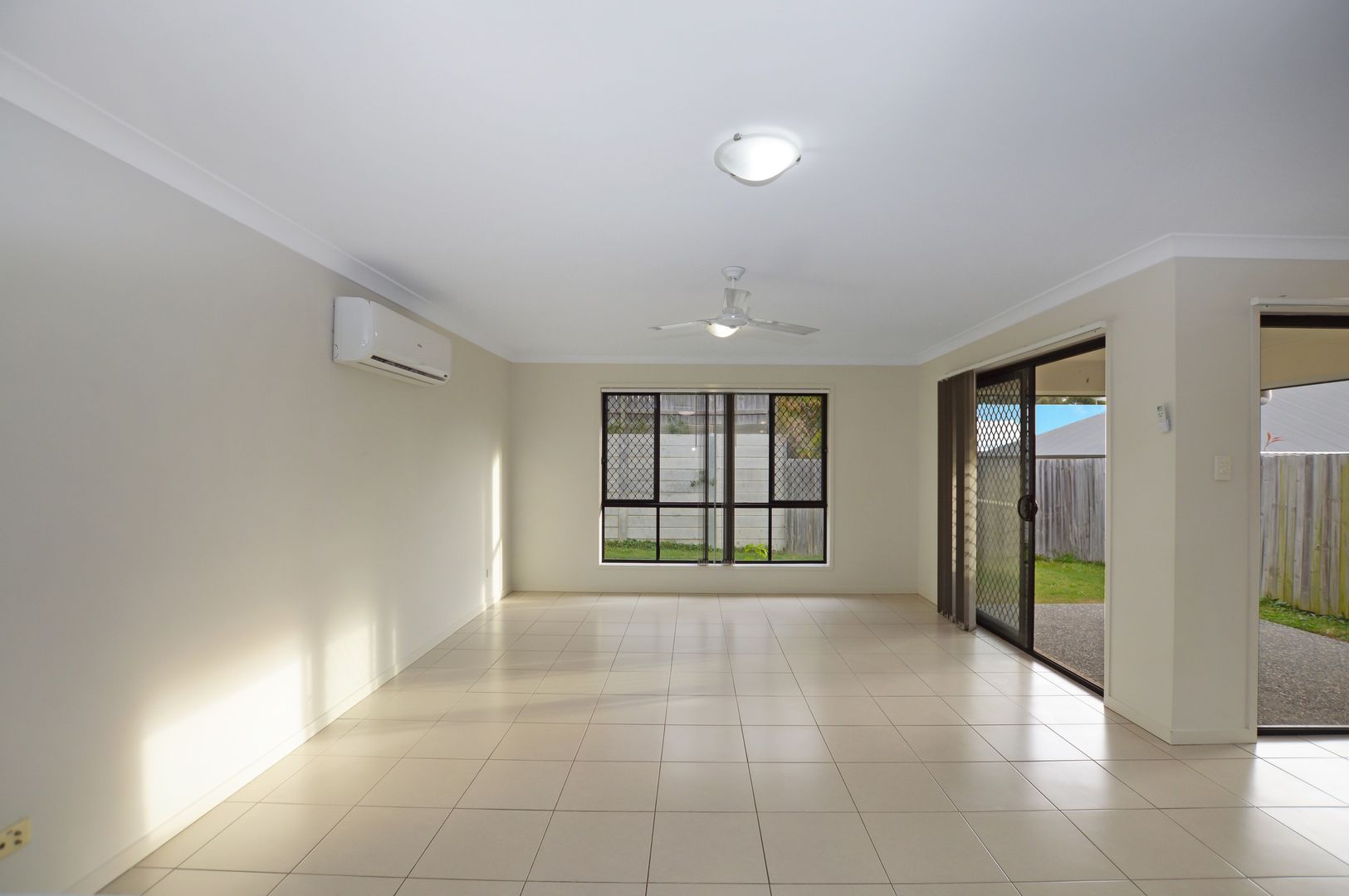 37 Fitzpatrick Circuit, Augustine Heights QLD 4300, Image 2