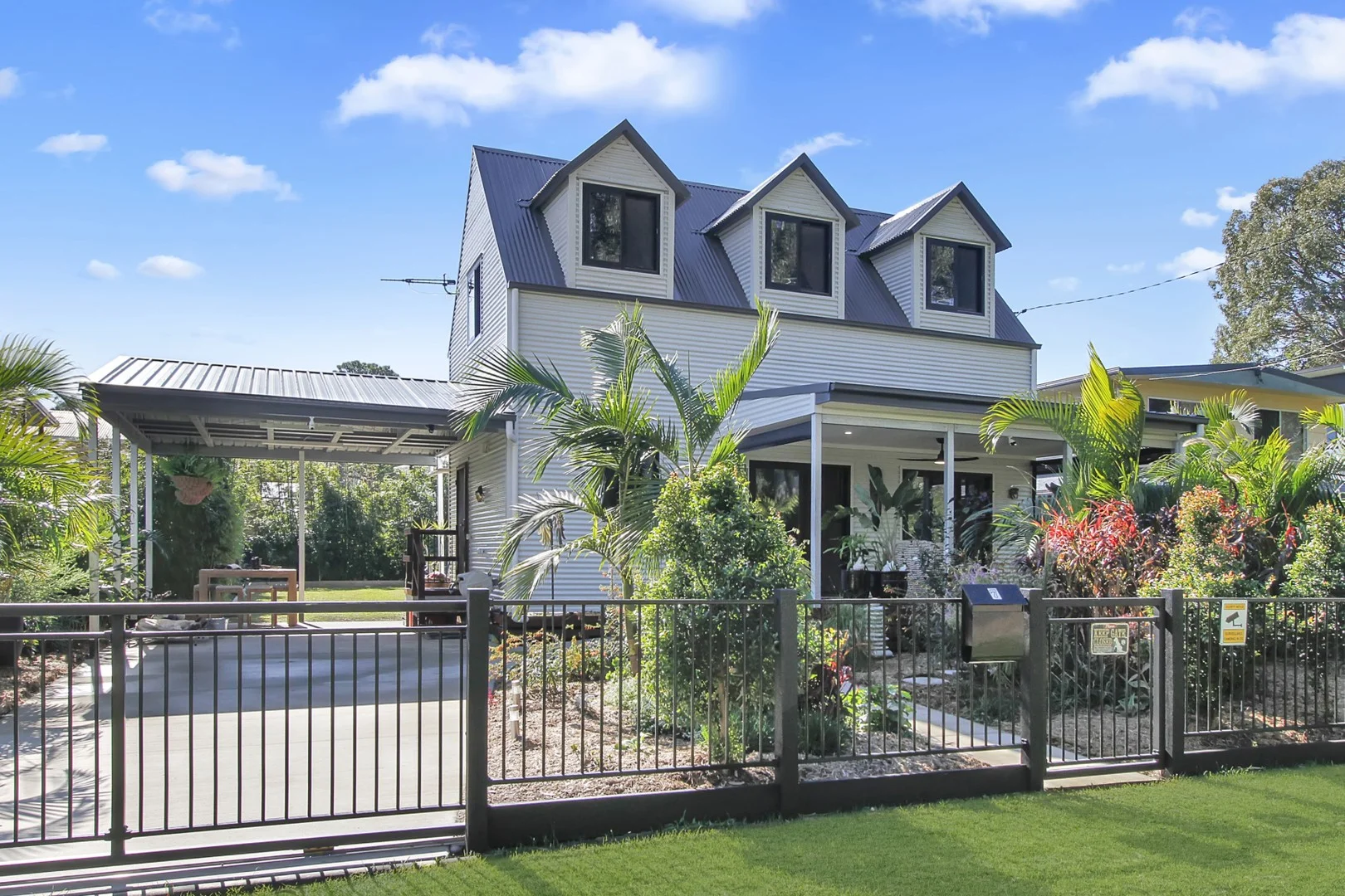 7 Kim Crescent, Macleay Island QLD 4184