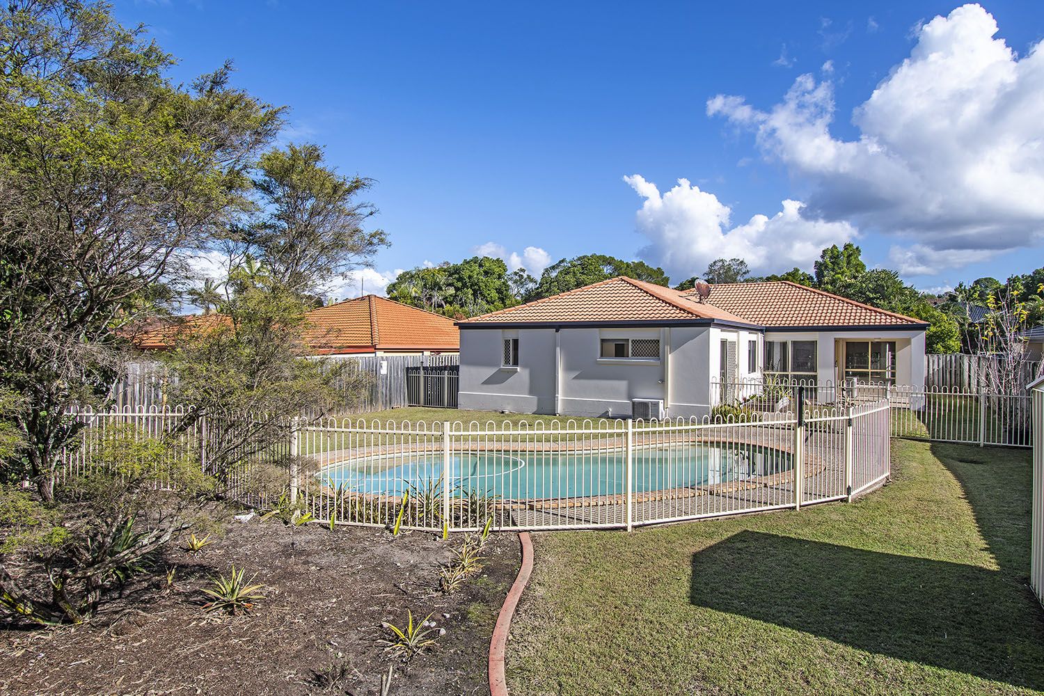 73 Daintree Drive, Parkwood Property History & Address Research Domain