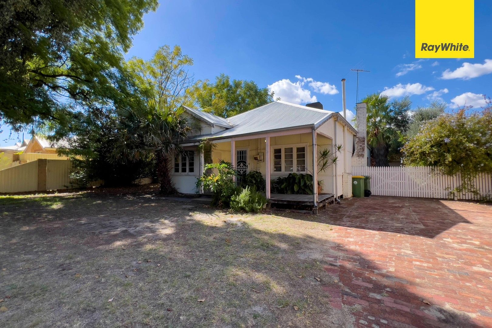 2 bedrooms House in 37 Fitzroy Road RIVERVALE WA, 6103