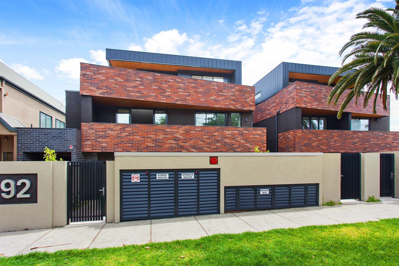 2 bedrooms Apartment / Unit / Flat in 203/92 Hawthorn Road CAULFIELD NORTH VIC, 3161