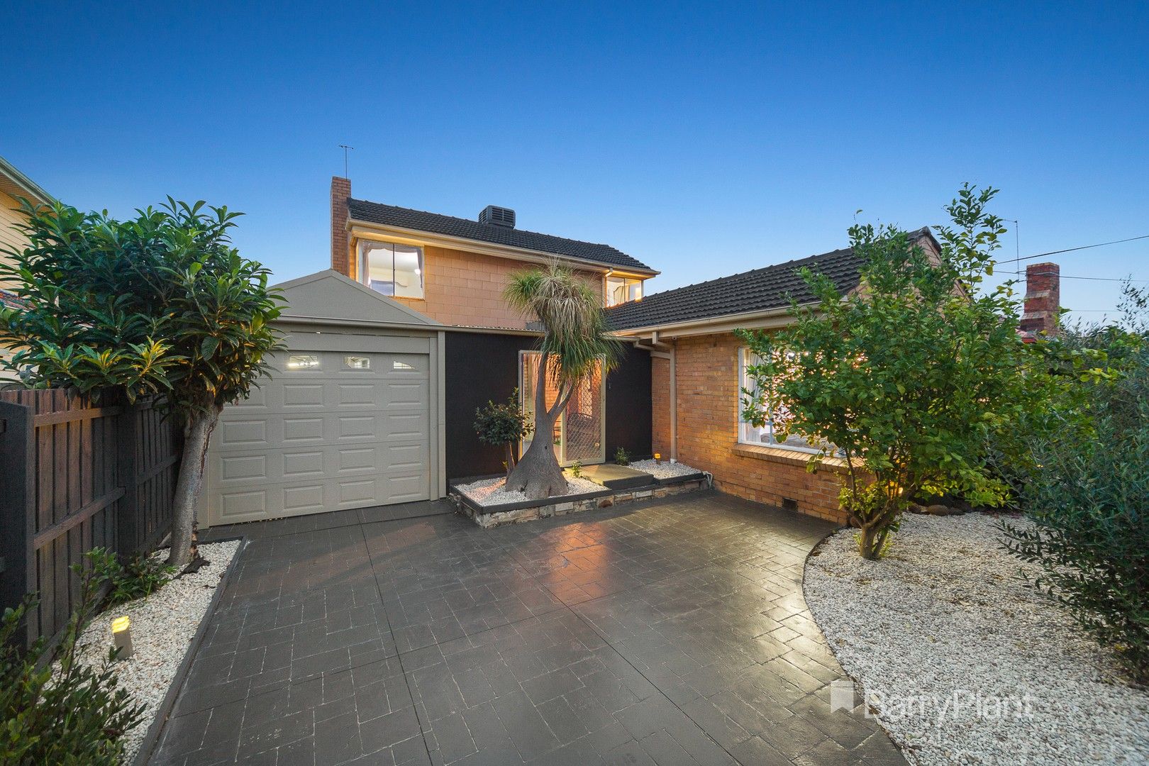 4 bedrooms House in 97 Woolton Avenue THORNBURY VIC, 3071