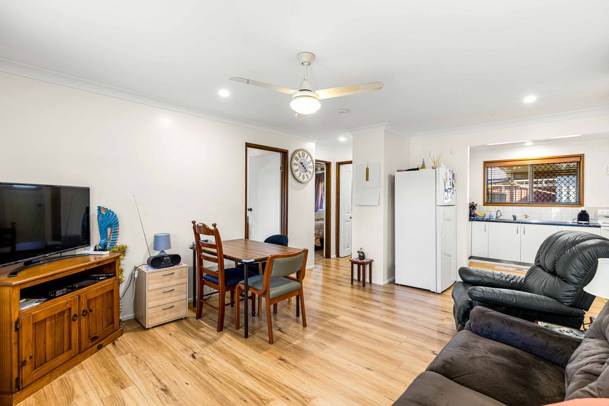 2/11 Lynne Street, Centenary Heights QLD 4350, Image 2