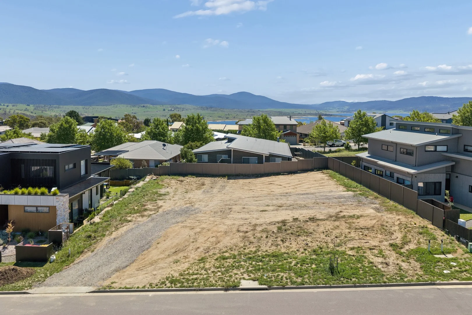 9 Alice Street, Jindabyne NSW 2627