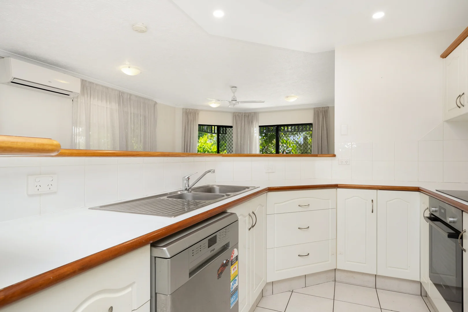 Additional image 5 of 2/106 Eyre Street, North Ward QLD 4810